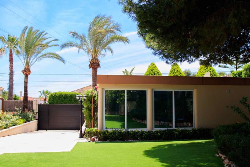 Open photo Listing photo
