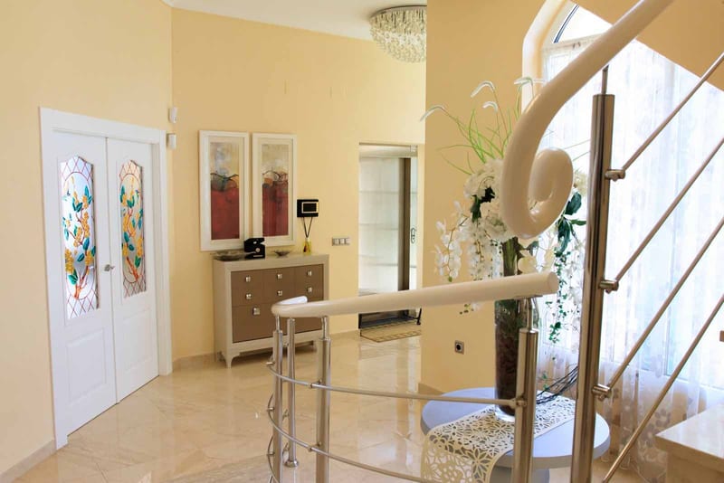 Open photo Listing photo
