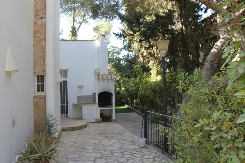 Open photo Listing photo