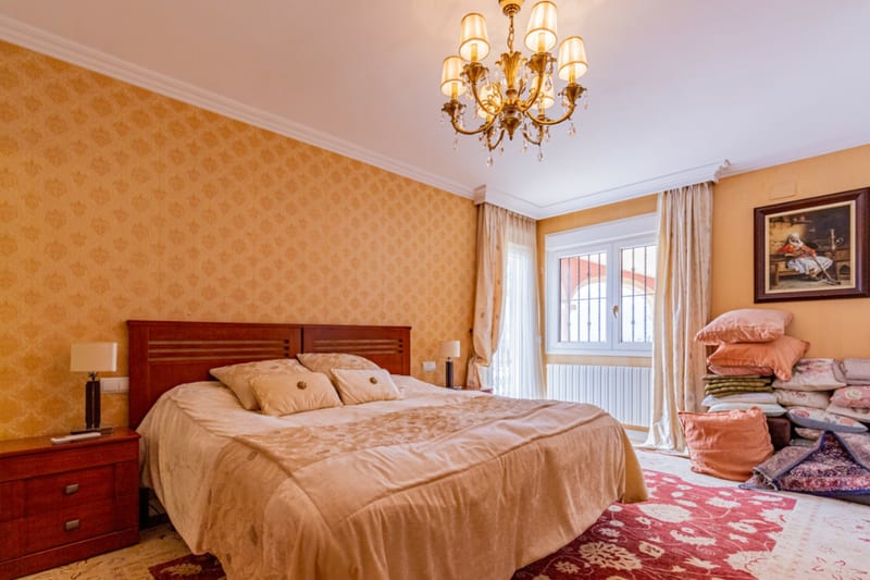 Open photo Listing photo