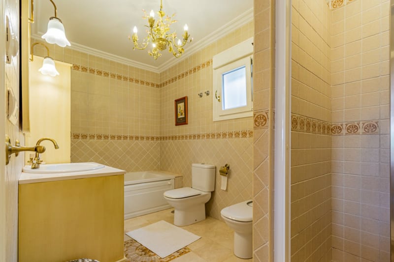 Open photo Listing photo