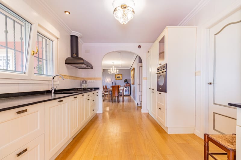 Open photo Listing photo