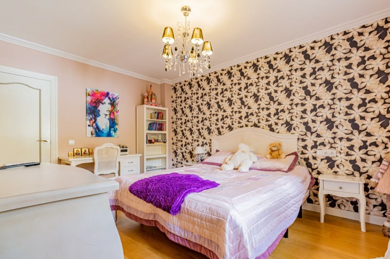 Open photo Listing photo
