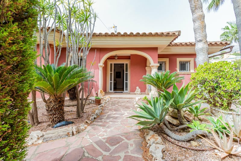 Open photo Listing photo
