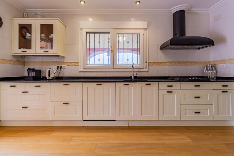 Open photo Listing photo