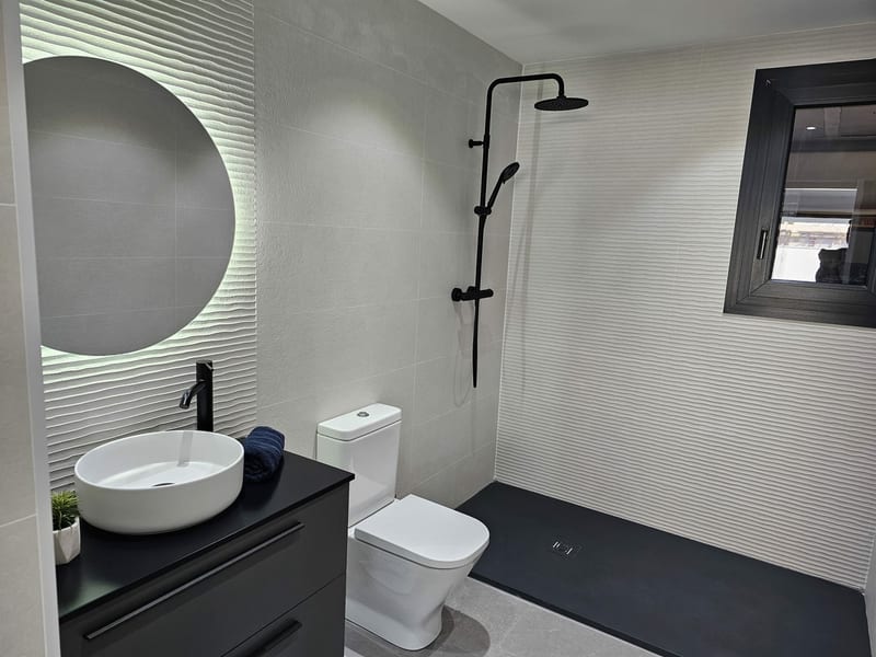 Open photo Listing photo