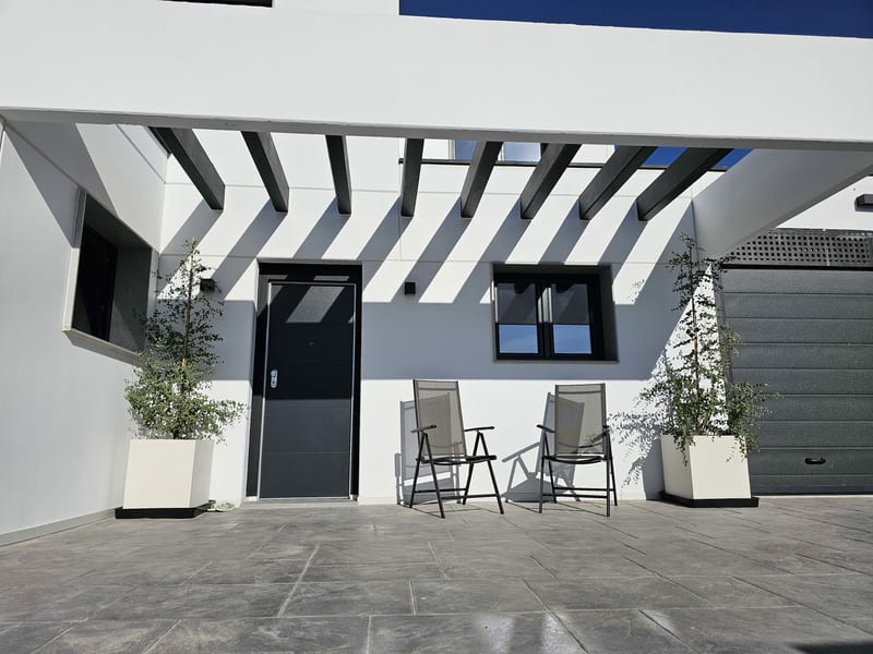 Open photo Listing photo