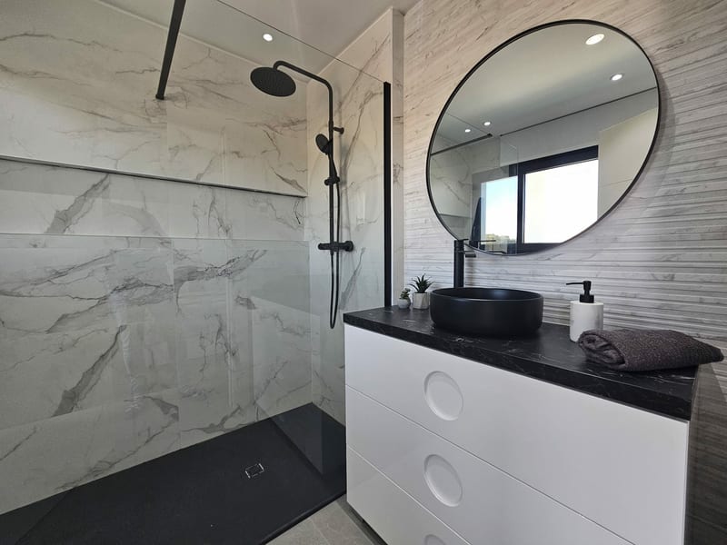 Open photo Listing photo