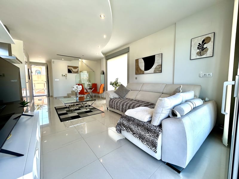 Open photo Listing photo