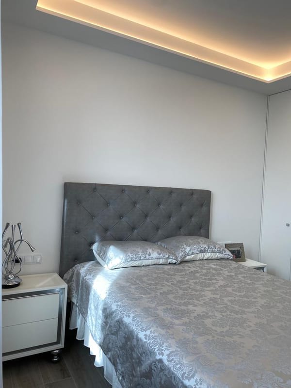 Open photo Listing photo