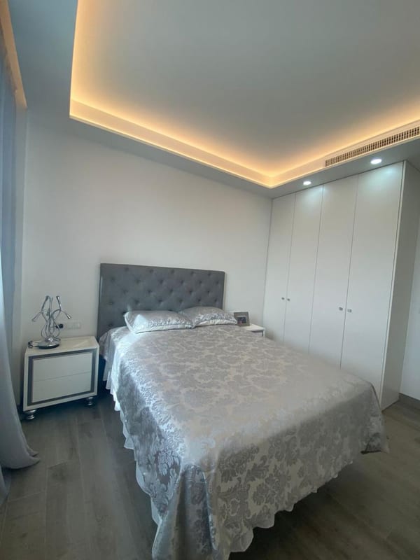 Open photo Listing photo