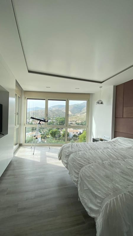 Open photo Listing photo
