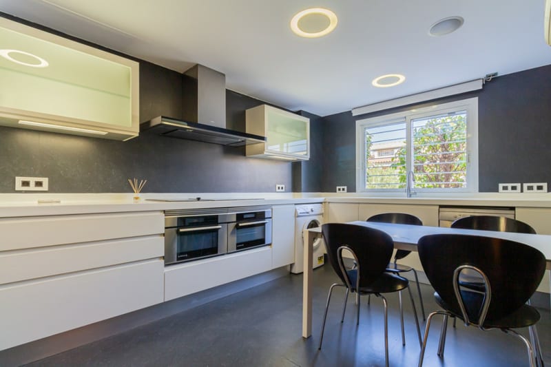 Open photo Listing photo