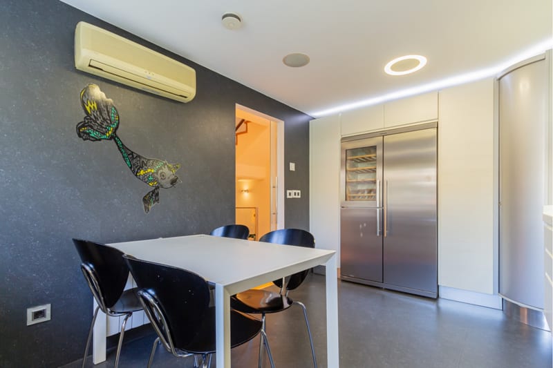 Open photo Listing photo