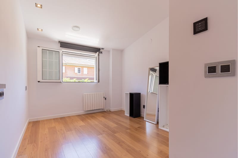 Open photo Listing photo