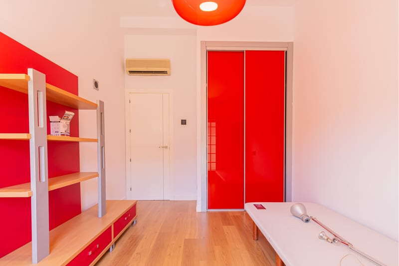 Open photo Listing photo