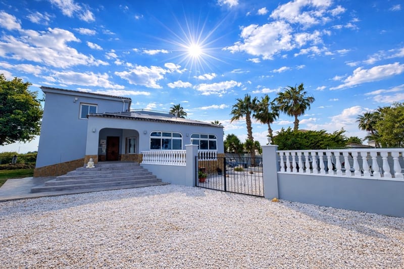 Open photo Listing photo
