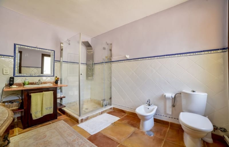 Open photo Listing photo