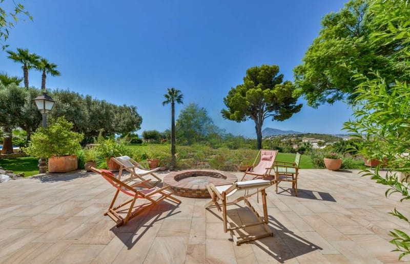 Open photo Listing photo
