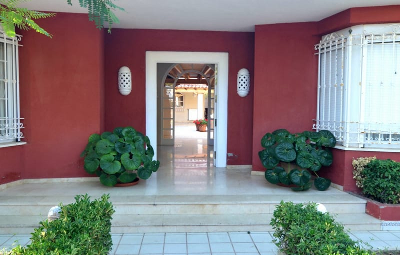 Open photo Listing photo