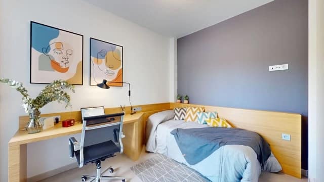 Open photo Listing photo