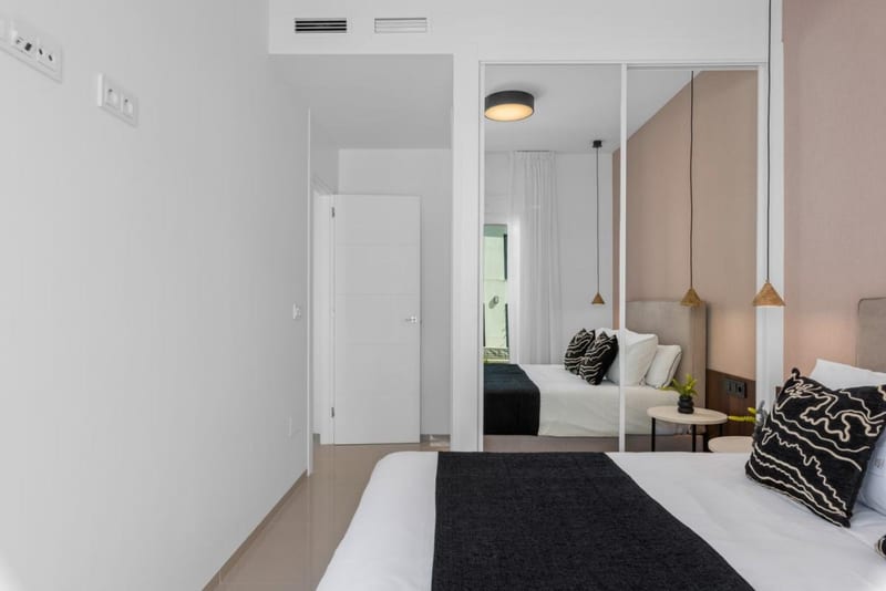 Open photo Listing photo