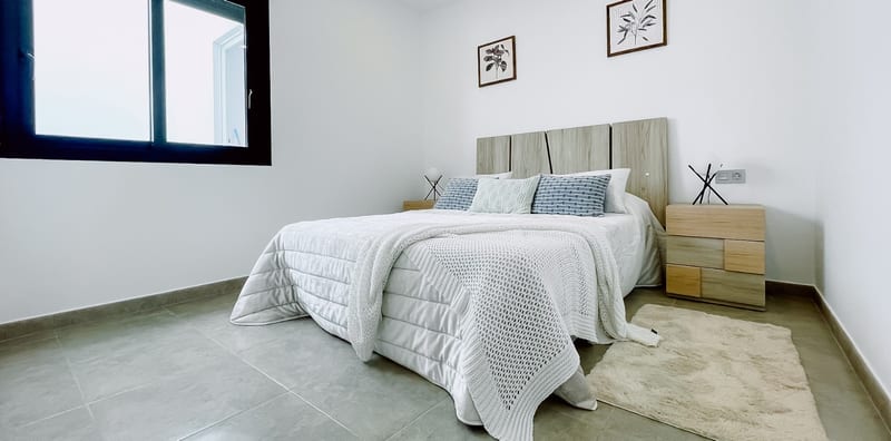 Open photo Listing photo