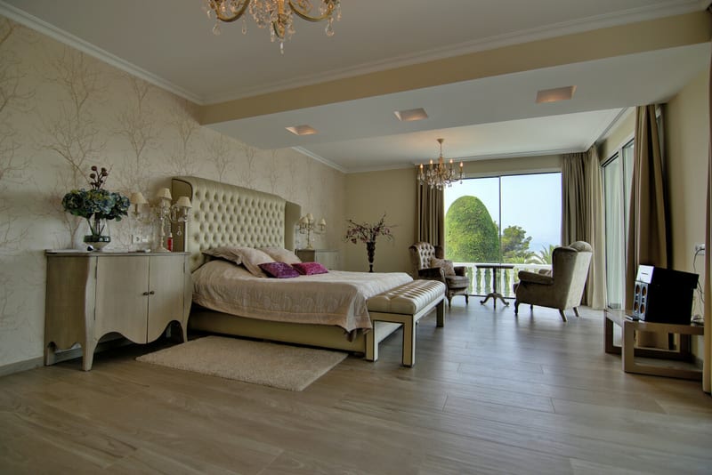 Open photo Listing photo