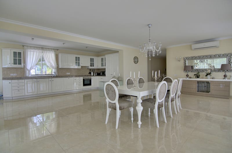 Open photo Listing photo