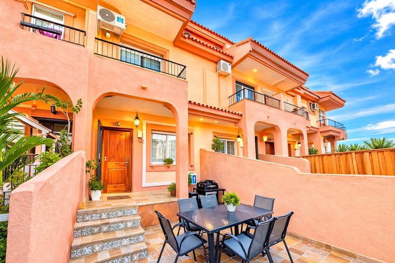 Open photo Listing photo