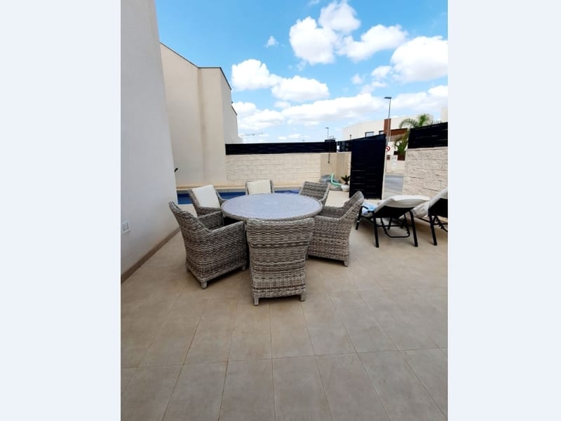 Open photo Listing photo
