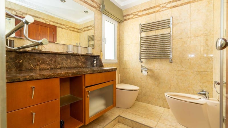 Open photo Listing photo