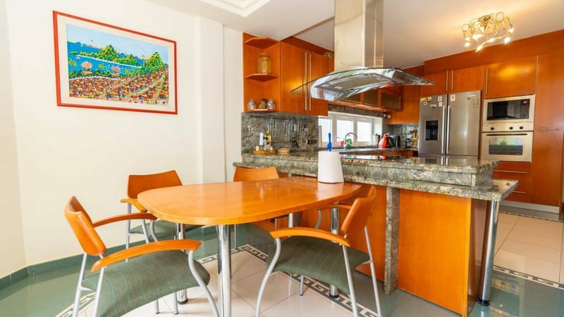 Open photo Listing photo