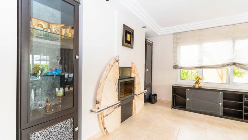 Open photo Listing photo