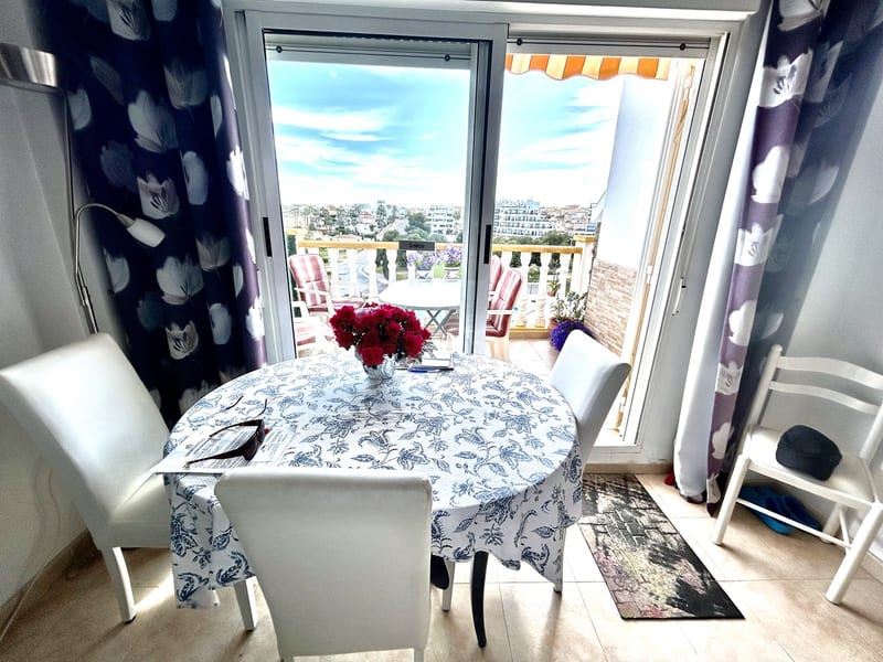 Open photo Listing photo