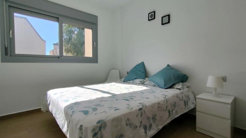 Open photo Listing photo