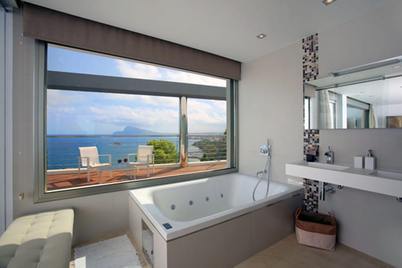 Open photo Listing photo