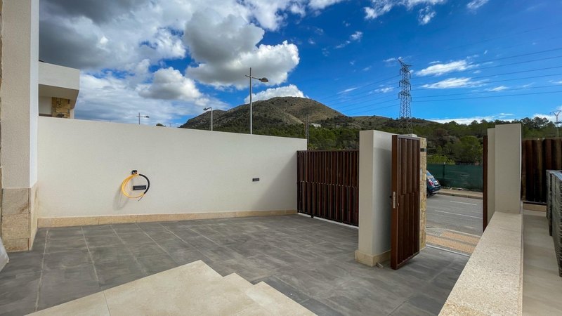 Open photo Listing photo