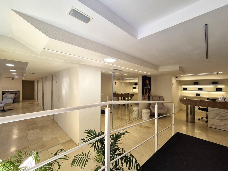 Open photo Listing photo