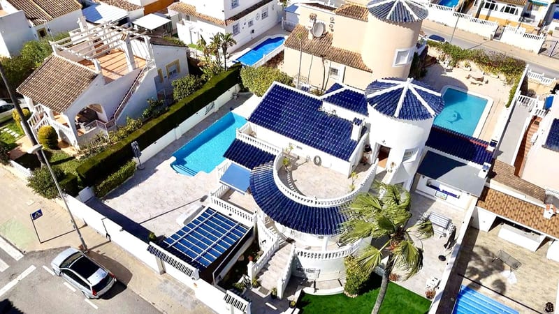 Open photo Listing photo