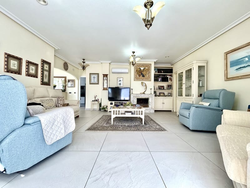Open photo Listing photo