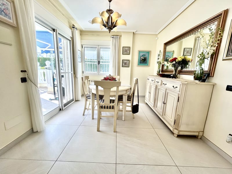 Open photo Listing photo