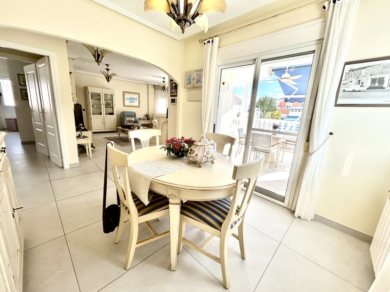 Open photo Listing photo