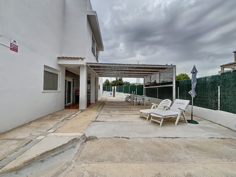 Open photo Listing photo