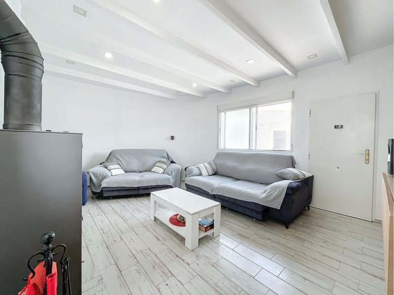 Open photo Listing photo