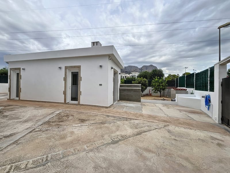 Open photo Listing photo