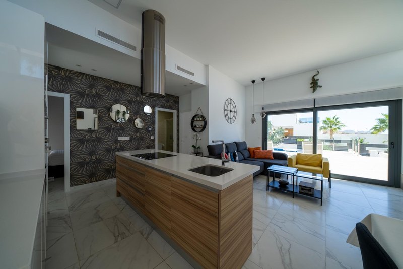 Open photo Listing photo