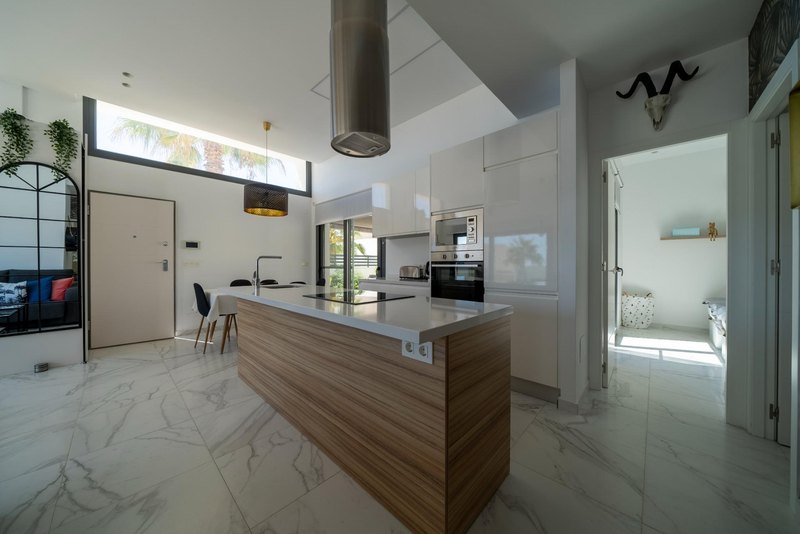 Open photo Listing photo