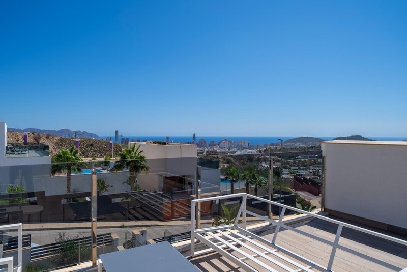 Open photo Listing photo