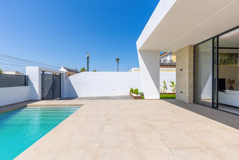 Open photo Listing photo